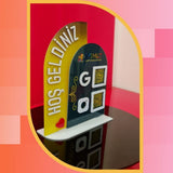 3D "Hoş Geldiniz" Yazılı Profesyonel 2'li QR Kod Standı - Masaüstü Karşılama Panosu