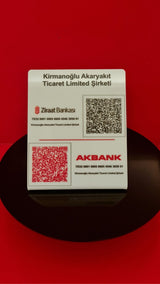 İşletmelere Özel Logolu ve Çift Banka QR Kodlu Akrilik Masaüstü Ödeme Standı (İBAN Panosu)