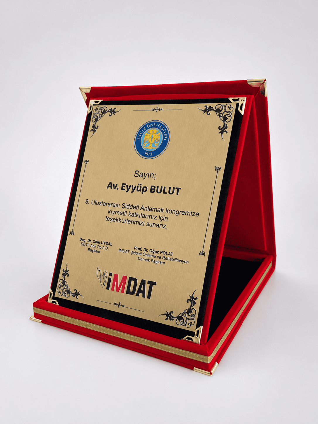 Kırmızı Kadife Kutulu Altın Metal Plakalı Lüks Plaket - Büyük Boy 15x20 cm