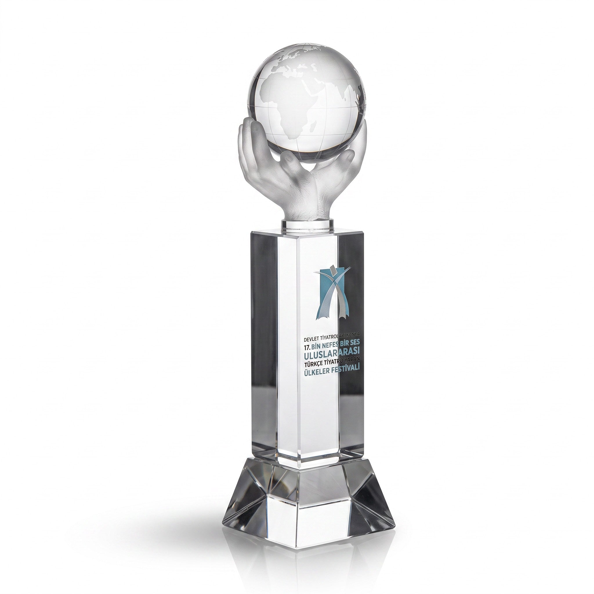 Dünyayı Taşıyan Eller Kristal Plaket – Model 011