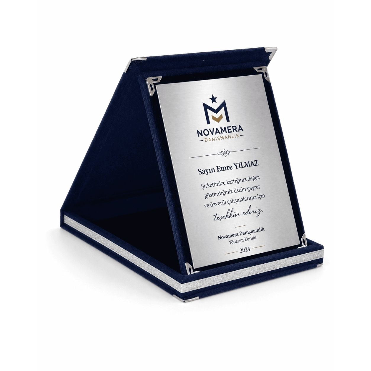 Küçük Boy Lacivert Kadife Kutulu Albüm Plaket – 9 × 12 cm Gümüş Metal Plakalı